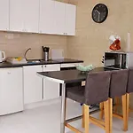 Knights Apartman *